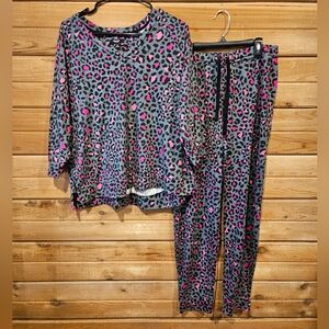 Leopard Print Hot Pink Super Cozy Pajama Set Medium Simply Vera Wang